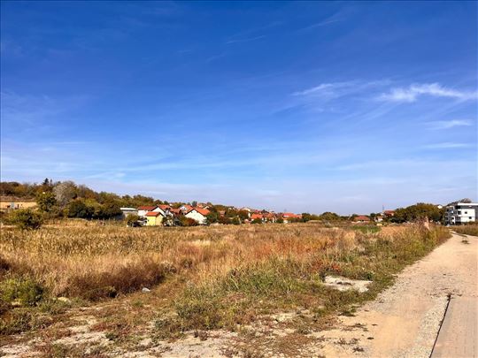 Petrovaradin građevinsko zemljište 5.1ar