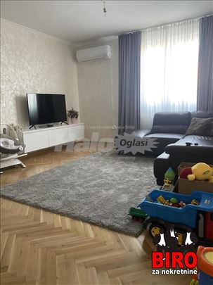 Sremska Kamenica, Tatarsko Brdo, Stan, 2, 71,00m2