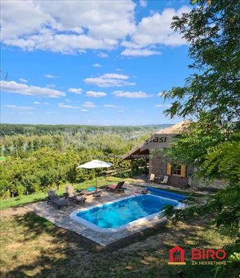 Kuća,Sremski Karlovci,Izlaz Prema Beogradu,kv: 70.