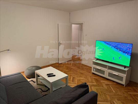 Stan sa novim nameštajem