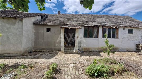 Svetozar Miletić. Kuća 160m2, plac 19ar