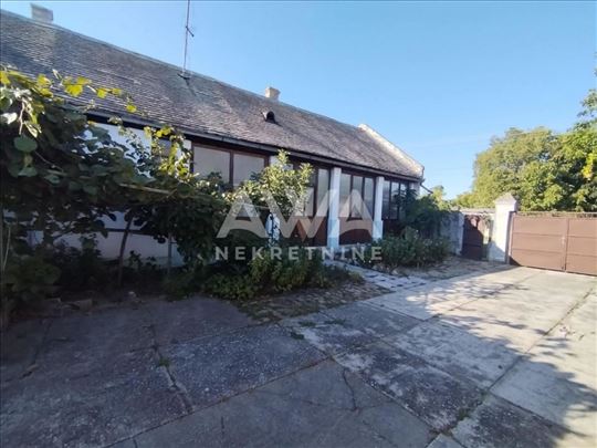 Svilojevo. Kuća 246m2, plac 14ar