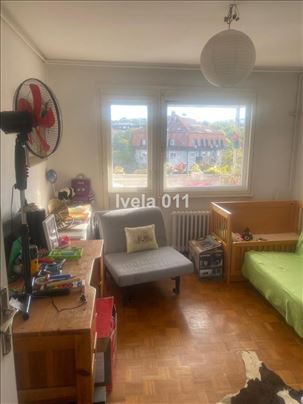 Uknjižen 3.0 stan kod Voždovačke crkve ID#3986