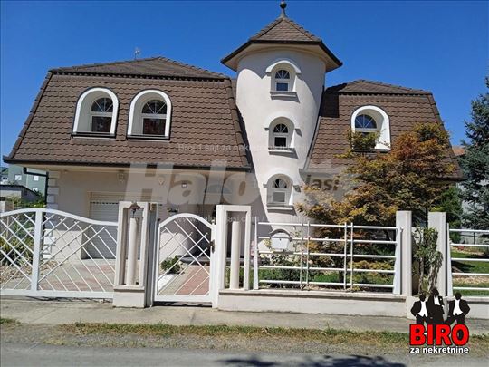 Kuća,Veternik,Lipov Gaj,kv: 225.00, € 370800, ID: 