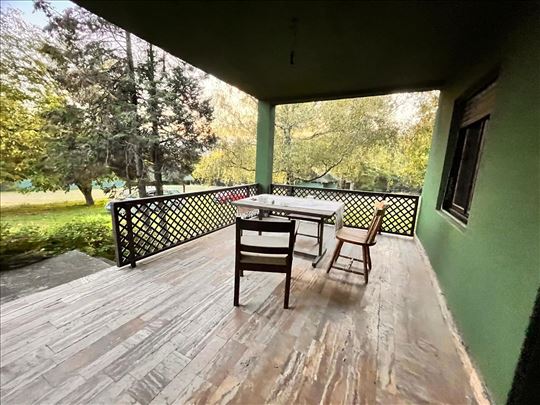 Vikend kuća Krčedin, na placu 43.8ar sa voćnjakom!