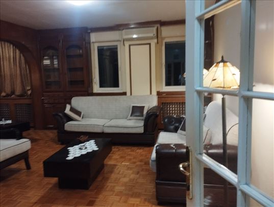 Vračar Odličan četvorosoban stan