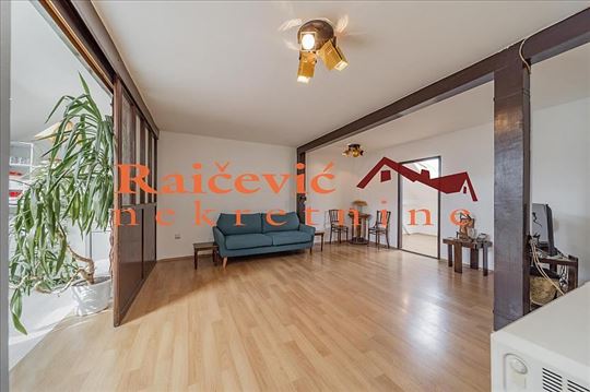 Centar, Vojvode Milenka, 3.5, 96 m2, terasa 25 m2