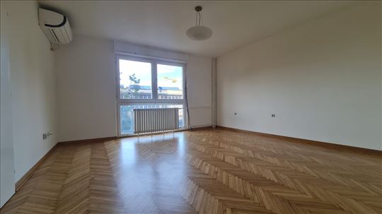 Crveni krst, održavan, funkcionalan, ID 24984