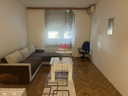 Garsonjera - 30m2 - Grbavica