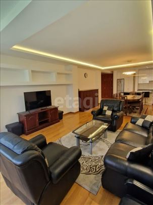 Golsvordijeva – stan 127 m², opcija garaže