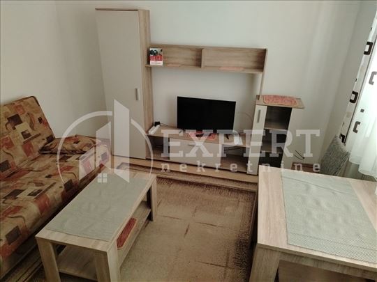 Izdaje se stan kod Pravnog fakulteta