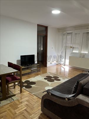 Izdaje se stan na Paliluli !