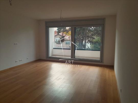 Lux, novogradnja, sa garažnim mestom ID#12678