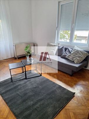 Lux salonac na  Vračaru