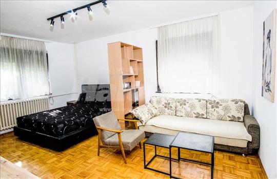 Namešten stan, 52 kvm,  Maglićka,  Kragujevac