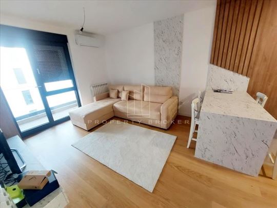 New Minel, odmah useljiv, garažno mesto ID#2766