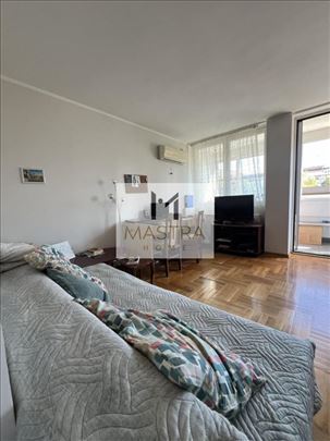 Pet-friendly, Blok 21, renoviran, 68m2 - 3.0