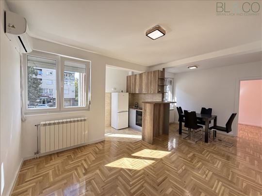 Odlična lokacija, 3.0, Vojvode Stepe