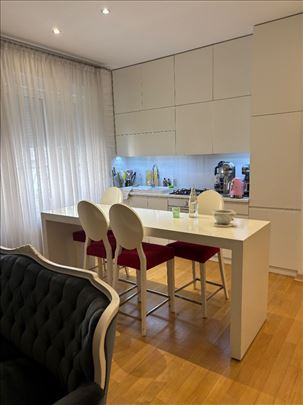 Prilika koja se ne propusta sta u Njegosevoj ulici