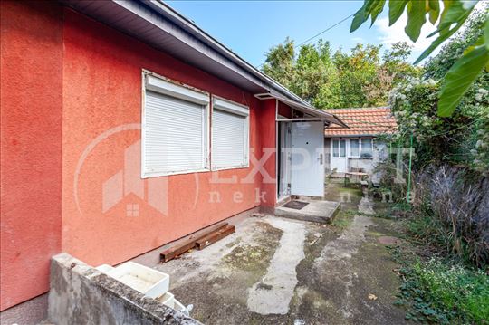 Prodaje se jednoiposoban stan u Mokranjčevoj ulici