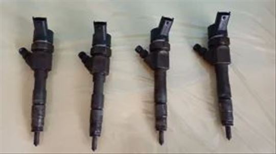 Renault Scenic 2 dizne 1.9 dci 88kw 4 komada