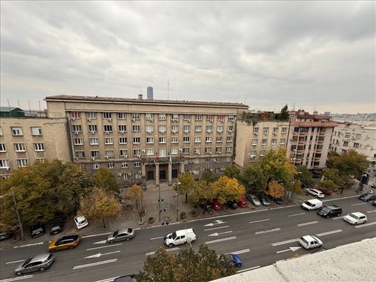 Renoviran, preko puta Skyline zgrade