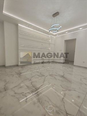 Renoviran | prostran | Uknjiženo garažno mesto