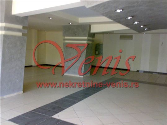 Ulični LOKAL – Bulevar oslobođenja 522 m2 - 8500 E