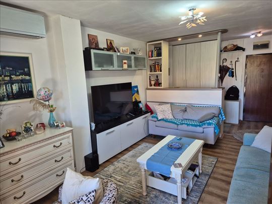 Cerak vinogradi, ul. Breza, 65m2, mereno 72m2 