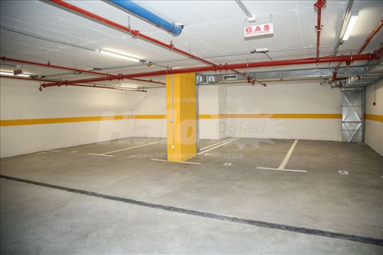 Garažna parking mesta 15 m2, Vračar