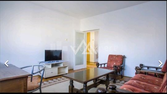 Izdaje se 1.5  stan, Vračar