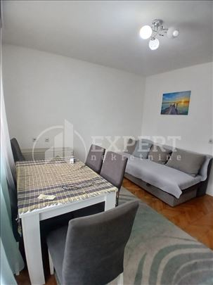 Izdaje se stan na Paliluli