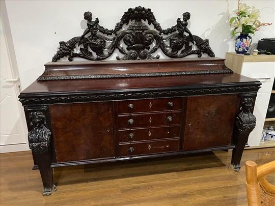 Komoda Servan Grifoni 1880 godina
