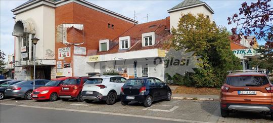 Lokal na Novom Beogradu, Blok 44