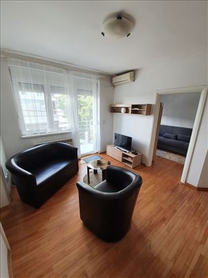 Namešten 2.5 stan kod Hrama Svetog Save, 43m2