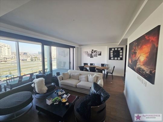 Novi Beograd, Blok 58 (Sakura park), Jurija Gagari