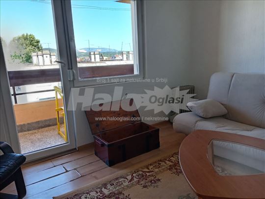 Paracin centar trosoban stan 60+5+26 garaz vlasnik