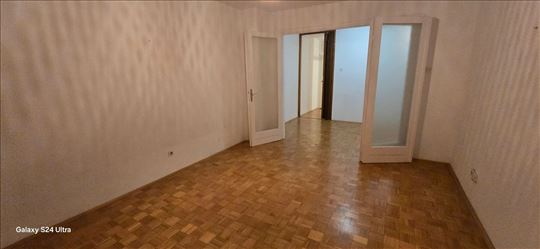 Polunamešten 2.5 stan