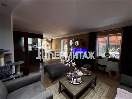 Prelepa kuća sa razrađenom pekarom | Bez provizije