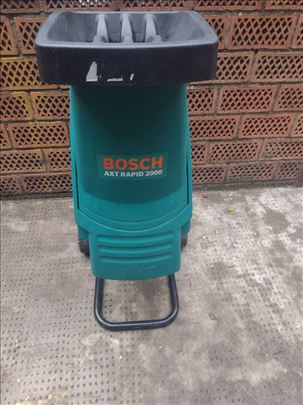 Seckalica za grane Bosch 2000W