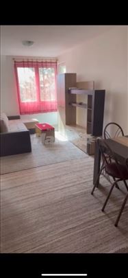 izdajem stan-1.5 soba, namešten