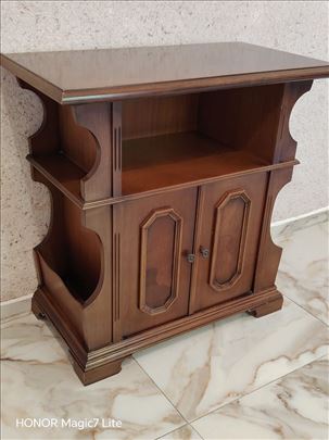 Stilska Komodica Biblioteka