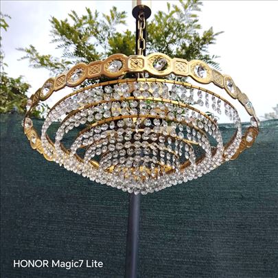 Stilski Kristalni Luster Ocuvan Ispravn