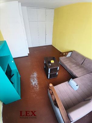 Top lokacija na Karaburmi, 66m2, uknjižen