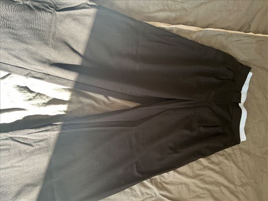 Zarine pantalone jednom nosene br. 38