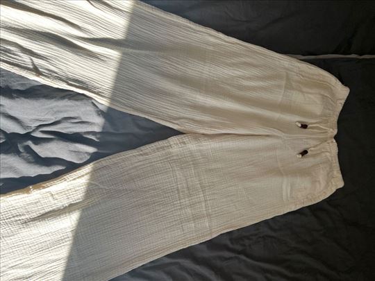 Zarine pantalone nove sa etiketom br.36
