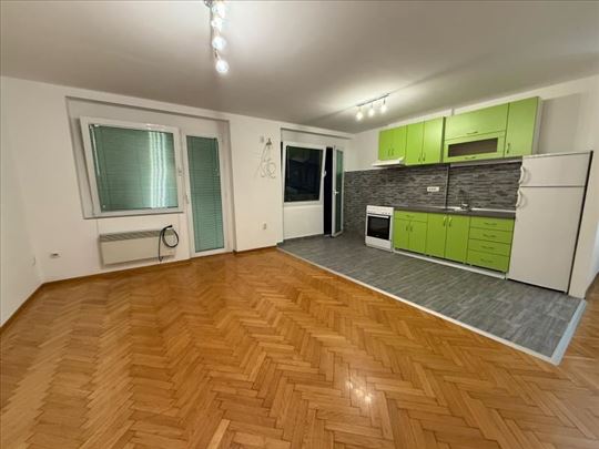 Zvezdara - Vukov spomenik-2.0-Parking mesto-Uknjiž