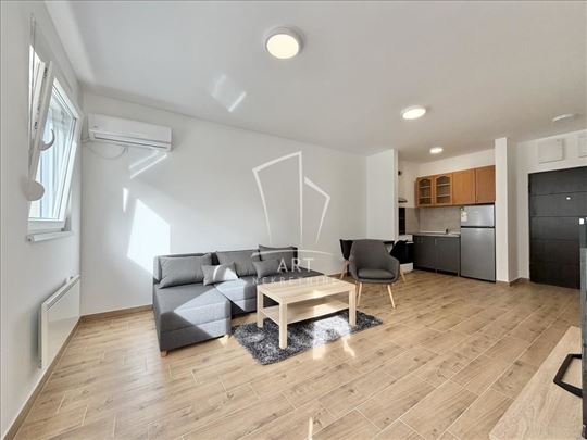 2.0 stan sa garažnim mestom ID#12693