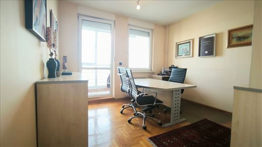 Blok 22, Restoran Novak 73m2, 3.0,Noviji,Garaža