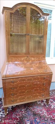 Francuska Bife Vitrina U Intarziji